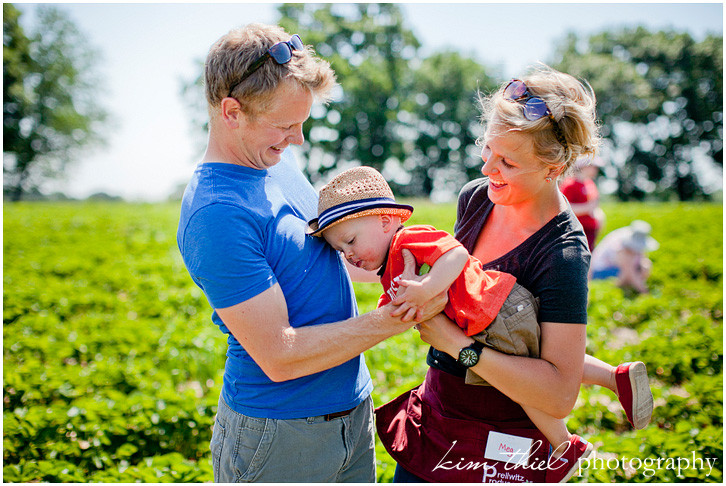 wisconsin-strawberry-pick-kim-thiel_23