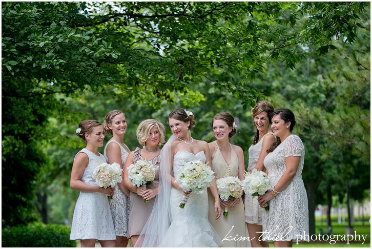 21_bridesmaids-wedding-party-lawrence-university-wedding_kim-thiel