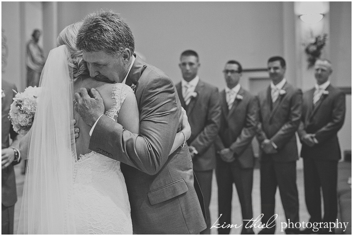21_church-wedding-tears-crying-emotional_kim-thiel