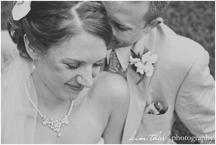 63_love-kissing-veil_lawrence-university-wedding_kim-thiel