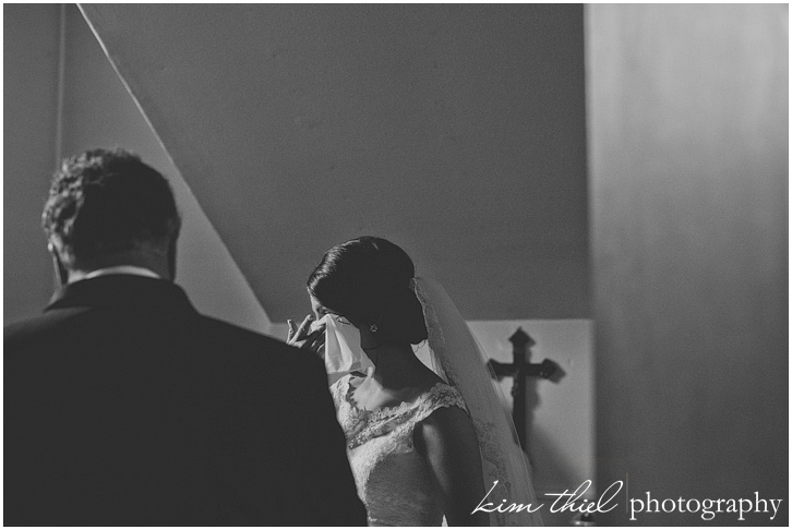 11_wisconsin-wedding-father-daughter-tears_kim-thiel