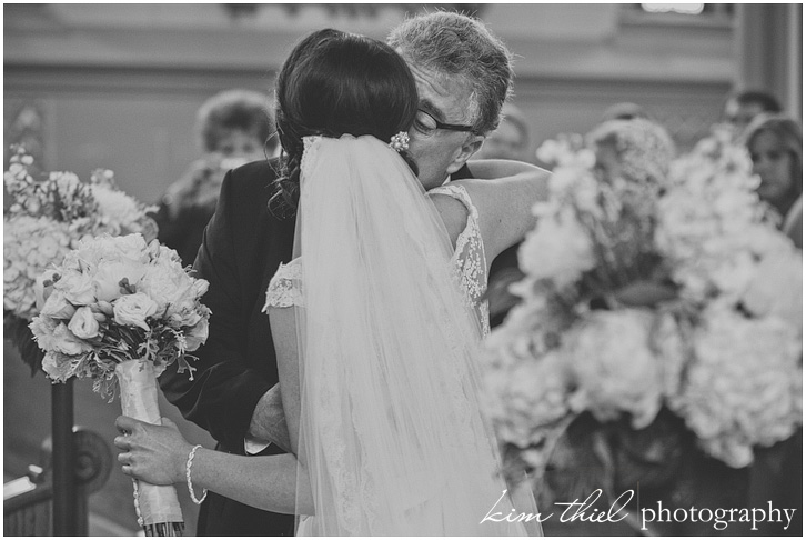 26_wisconsin-wedding-photographer-father-daughter_kim-thiel