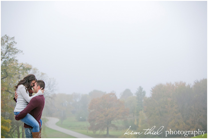 wisconsin-wedding-photographer_kim-thiel_fall-engagement08