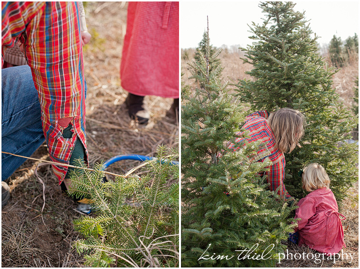 cut-your-own-christmas-tree_lifestyle-photographer_kim-thiel_13