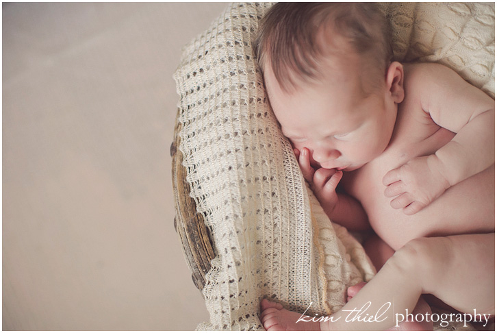 newborn-lifestyle-photography-kim-thiel_09