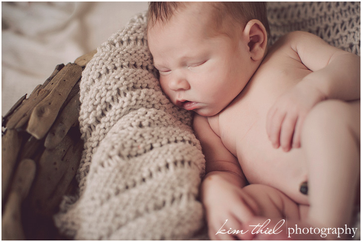 newborn-lifestyle-photography-kim-thiel_15