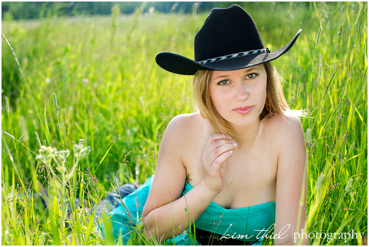 17_unique-senior-photo_kim-thiel_appleton-wi