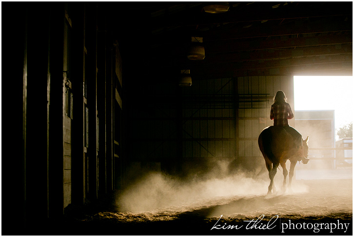 27_horseback-senior-session_kim-thiel_appleton-wi