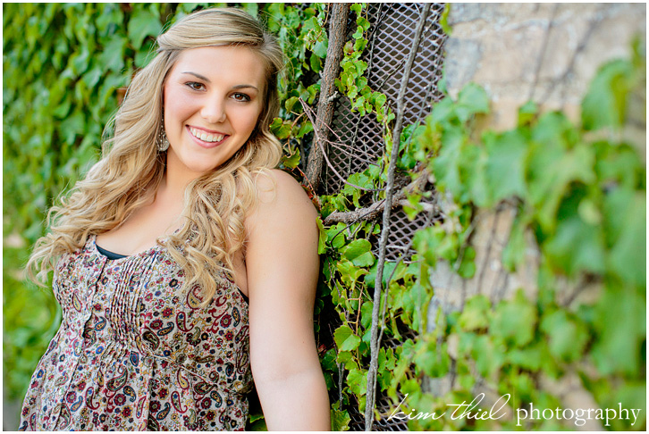 13_outdoor_senior-pictures_kim-thiel-photography_appleton-wi