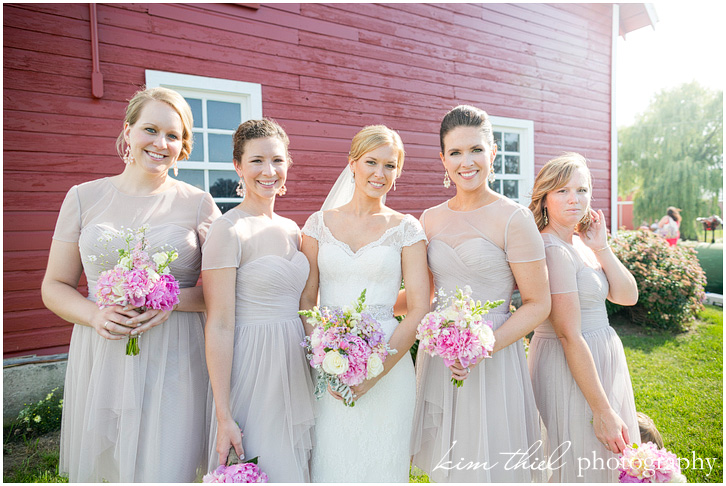 081_door-county-wedding-photographer-rustic-barn