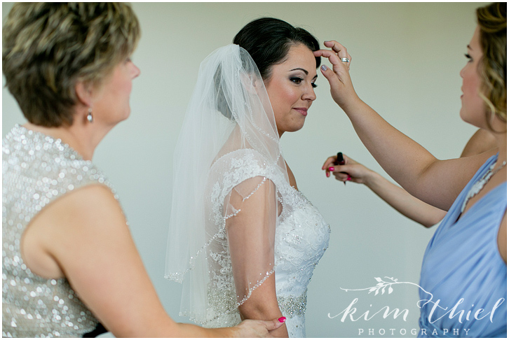 12_lake-michigan-spring-wedding_kim-thiel-photography