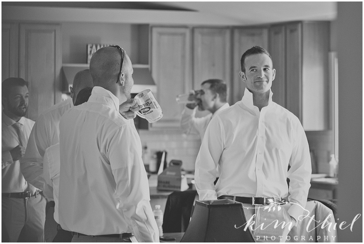 31_lake-michigan-spring-wedding_kim-thiel-photography