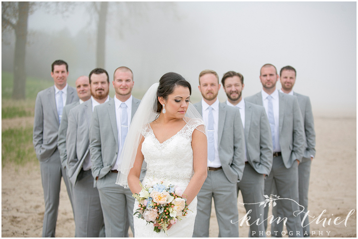 56_lake-michigan-spring-wedding_kim-thiel-photography