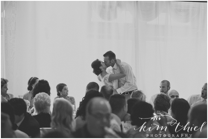 69_lake-michigan-spring-wedding_kim-thiel-photography