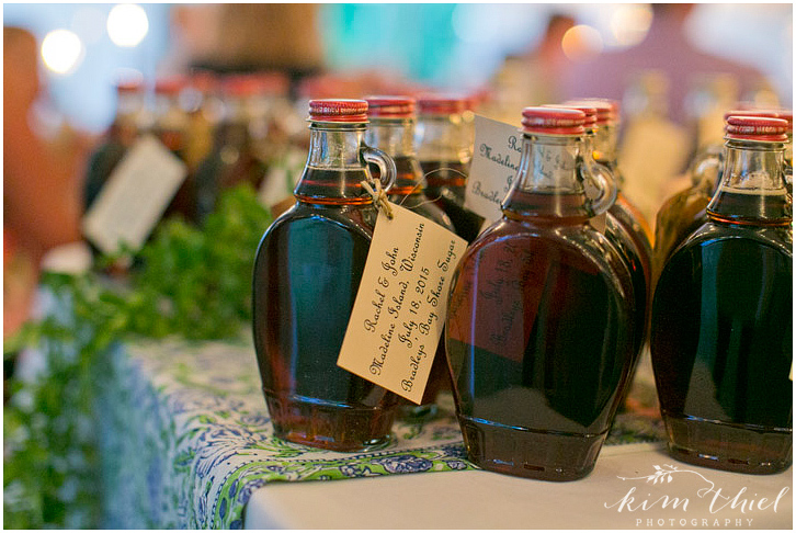 148_Kim_Thiel_Photography_Madeline_Island_Wisconsin_Wedding_Vintage_Chic