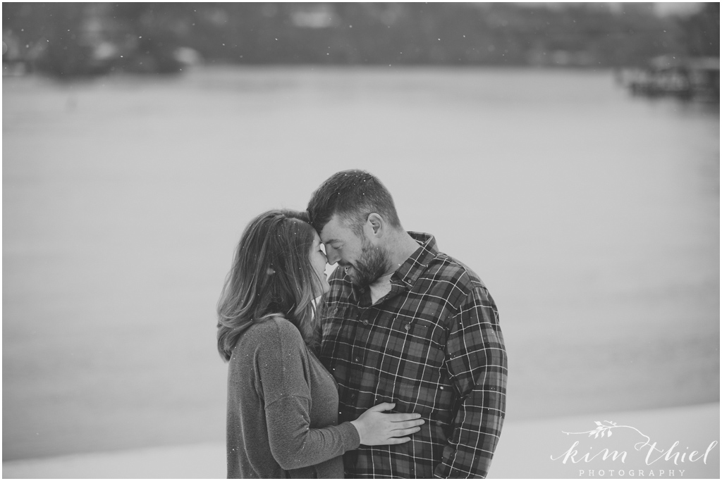 09-Kim-Thiel-Photography-Snowy-Engagement