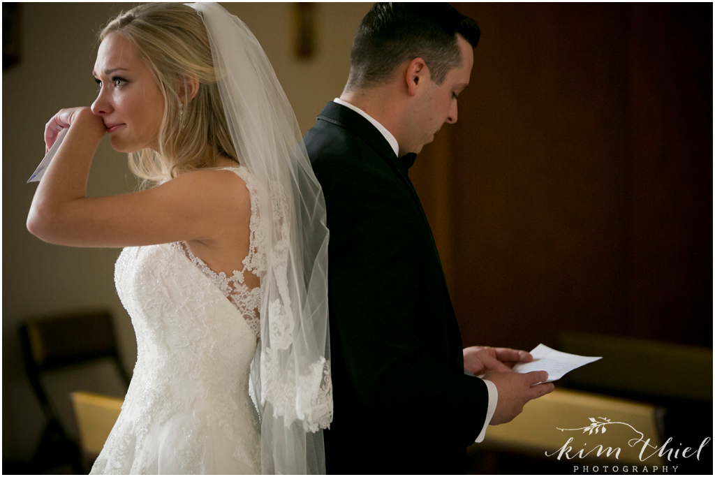 24-Kim-Thiel-Photography-Wisconsin-Winter-Wedding