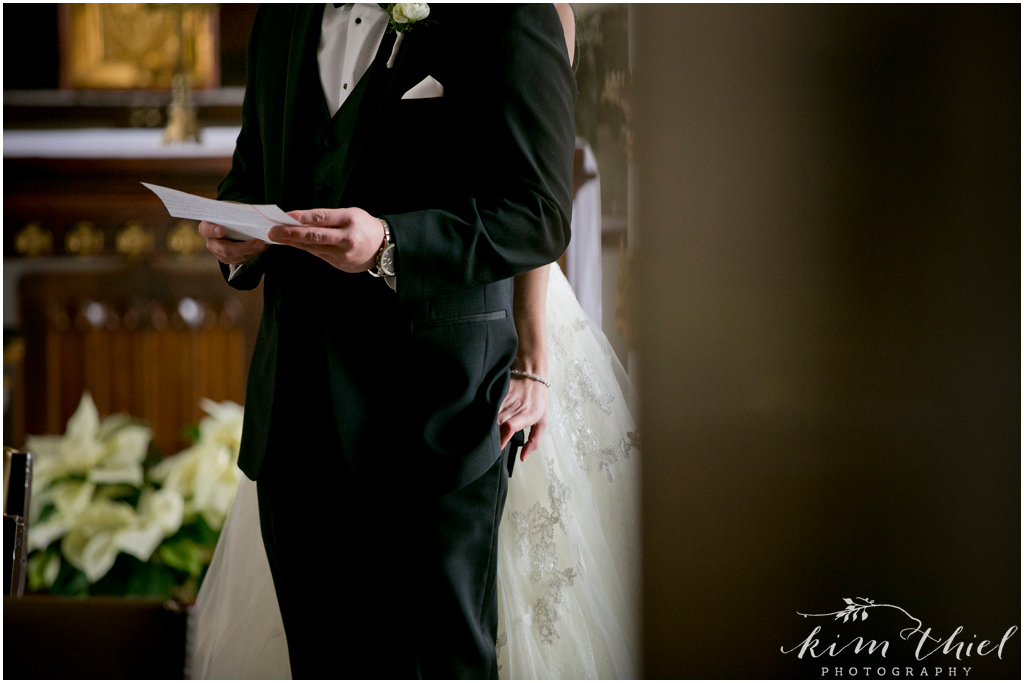 25-Kim-Thiel-Photography-Wisconsin-Winter-Wedding