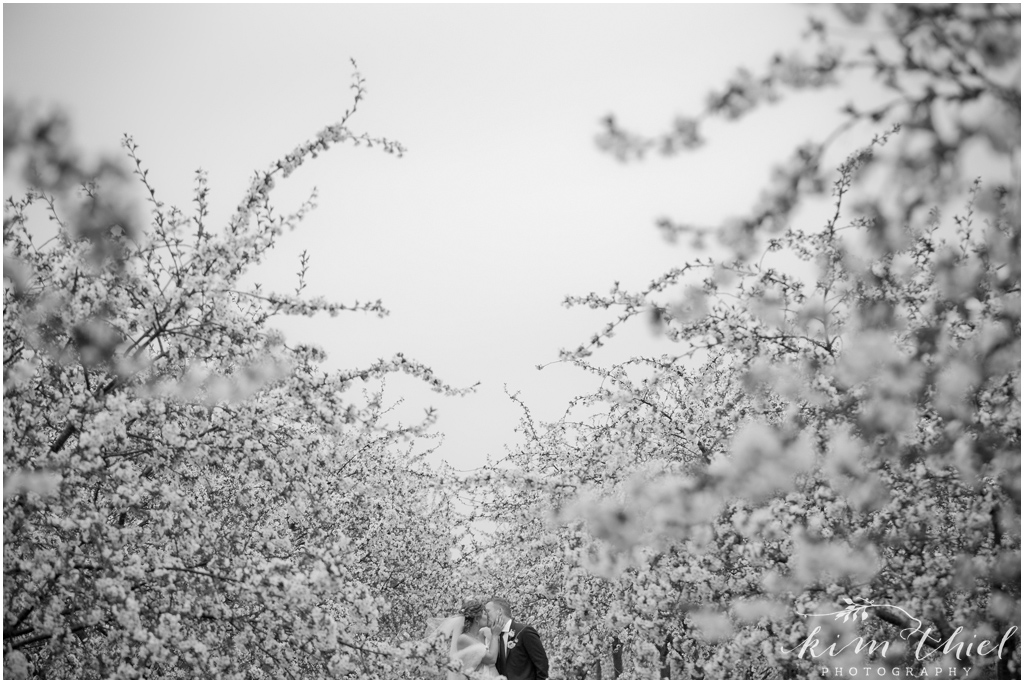 Kim-Thiel-Photography-Door-County-Cherry-Blossom-Wedding-34