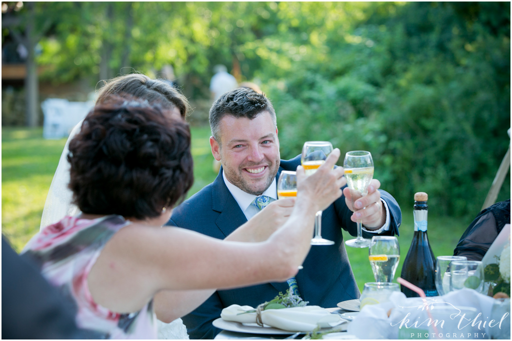 Kim-Thiel-Photography_Givens-Farm-Wedding-Hortonville-Wisconsin-39