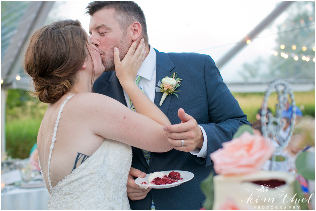 Kim-Thiel-Photography_Givens-Farm-Wedding-Hortonville-Wisconsin-53