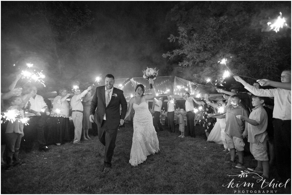 Kim-Thiel-Photography_Givens-Farm-Wedding-Hortonville-Wisconsin-58