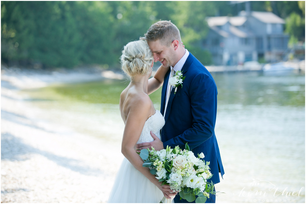 Kim-Thiel-Photography-Bright-Airy-Door-County-Wedding-05