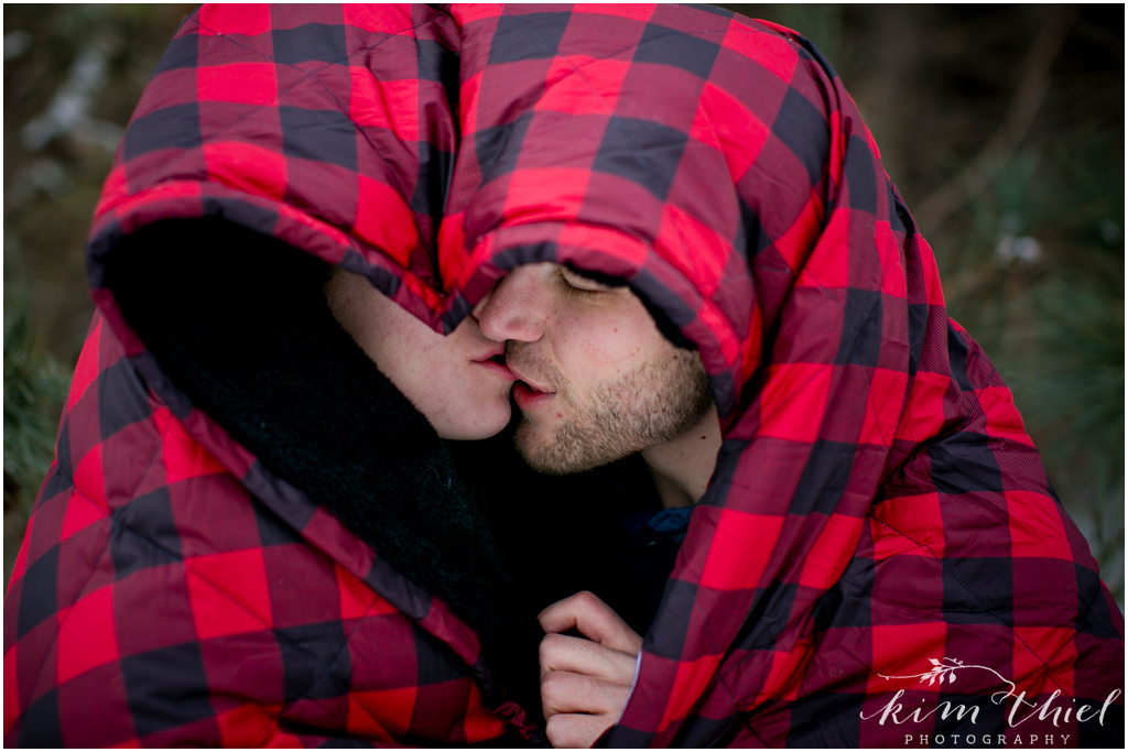Kim-Thiel-Photography-Wisconsin-Winter-Engagement-Session-09