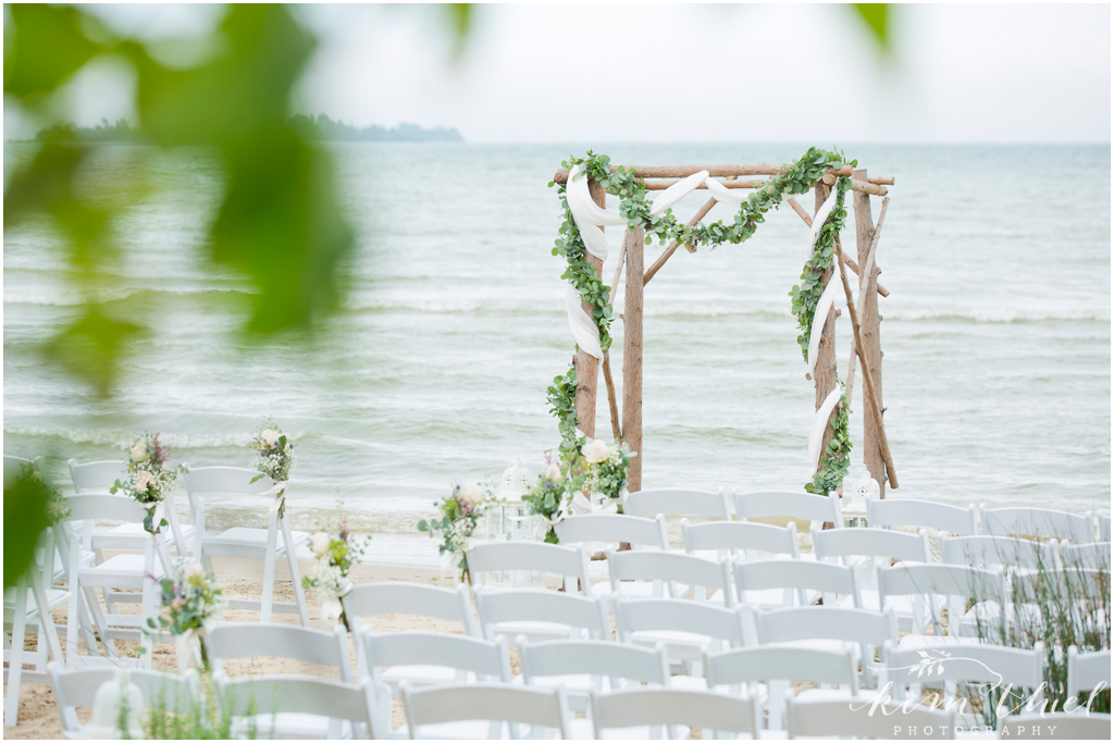 Kim-Thiel-Photography-Private-Door-County-Beach-Wedding-19